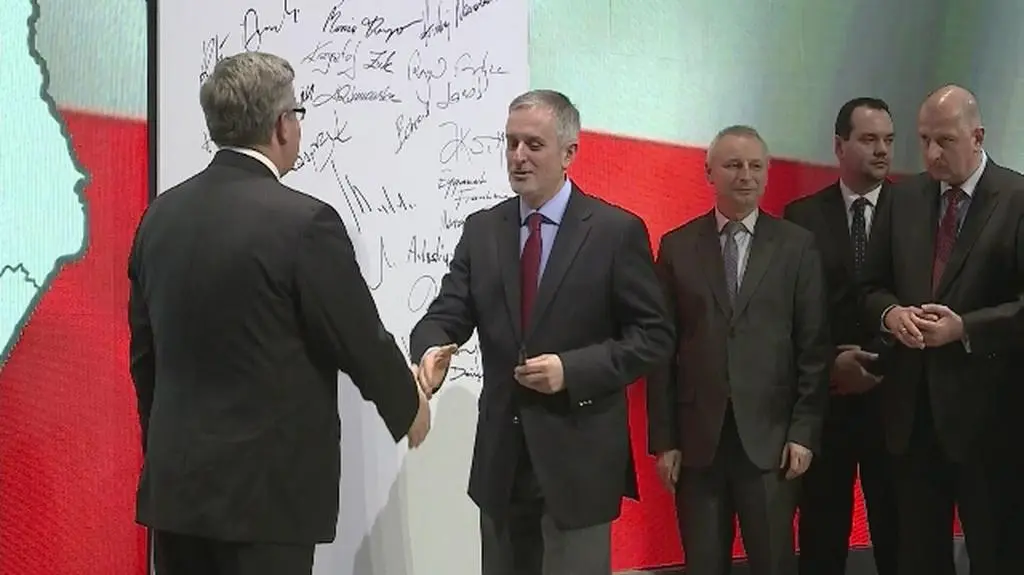 Samorządowcy poparli Komorowskiego