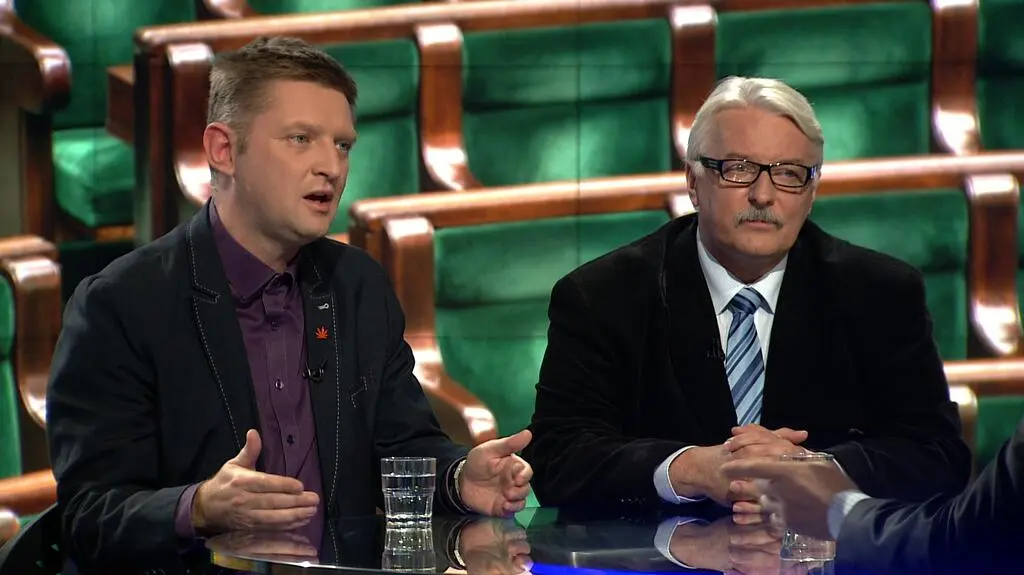 "Schetyna jest ofiarą, jest bity, prześladowany"