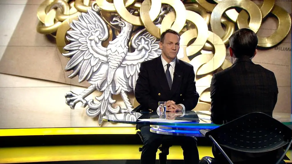 Sikorski: prezydent powołał komucha i nacjonalistkę na sędziów TK 