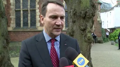 Sikorski: Sytuacja na Krymie jest bardzo napięta