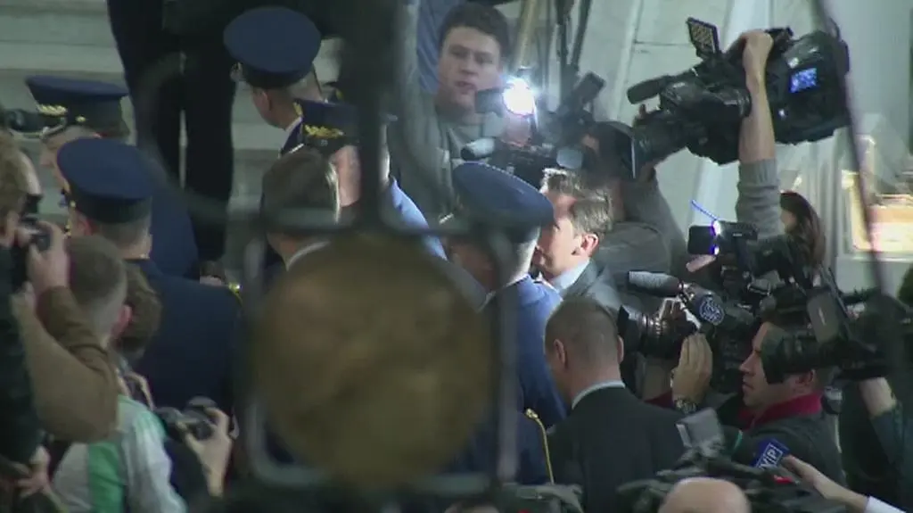 Sikorski ucieka przed dziennikarzami