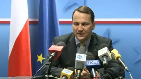 Sikorski: UE rozważa sankcje finansowe i wizowe wobec Rosji