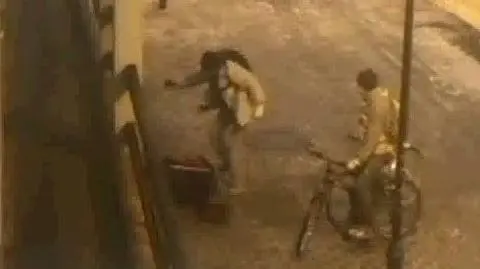 Skatował i... jest wolny