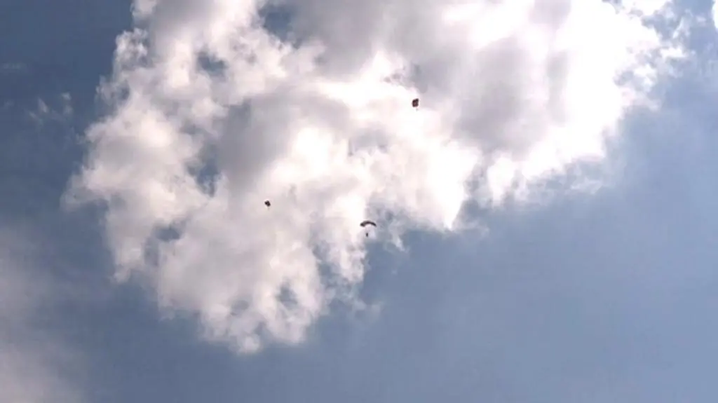 Skoczył najcelniej z wysokości 1000 metrów