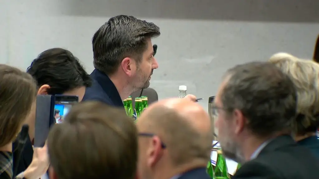 Śmiszek zgłasza wniosek formalny