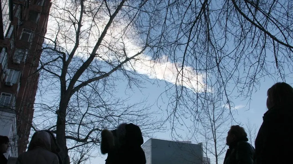 "Smuga ognia przechodząca w biały dym". Mieszkańcy Czelabińska o meteorze