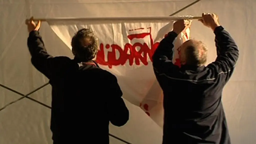 Solidarność rozkłada namiotowe miasteczko