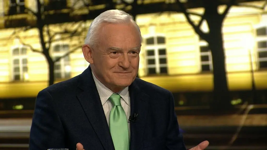 Sondażowy spadek Ogórek. Miller: to sygnał do zmian w kampanii