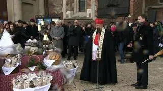 "Stanowimy jedną rodzinę, która nazywa się Polska". Wielkanocne święcenie w Krakowie