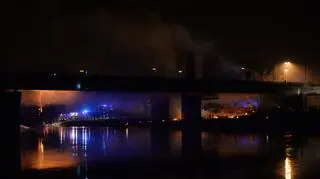 Straż pożarna: chcieliśmy przecinać konstrukcję, ale nie mamy dojścia