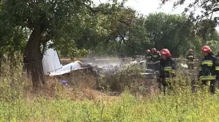 Strażak: Z wraku wyciągnięto trzy osoby i wybuchł pożar