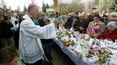 Święcenie pokarmów w Jasienicy