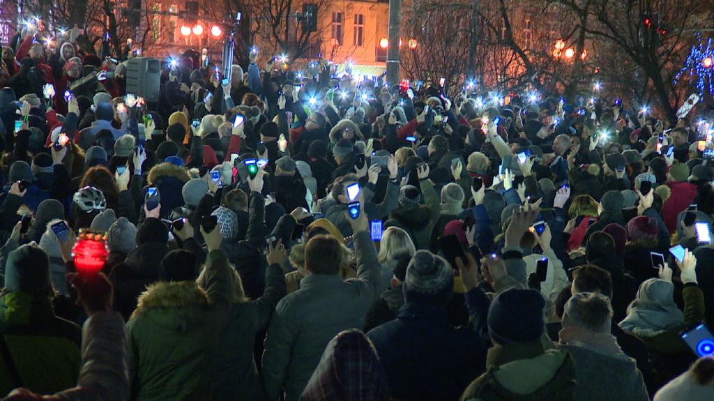 Szczecin, Białystok, Katowice, Lublin. Wiece przeciwko przemocy w całej Polsce po śmierci prezydenta Gdańska