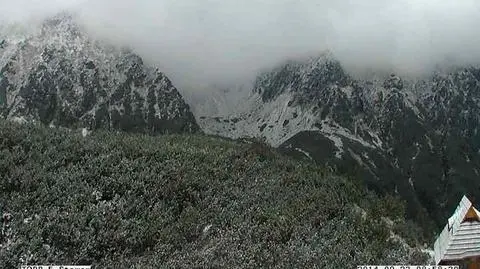 Szczyty przyprószone śniegiem.  Tak Tatry powitały jesień