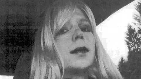 Szeregowy Manning: Jestem kobeitą