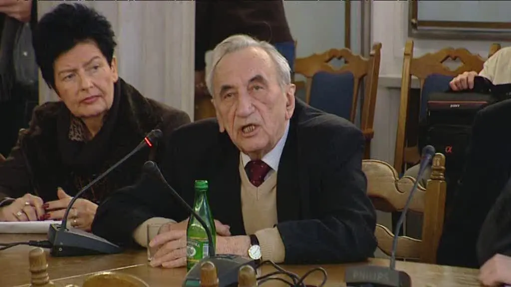Tadeusz Mazowiecki zapewniał, że nie było żadnych tajnych ustaleń w Magdalence, czy przy Okrągłym Stole