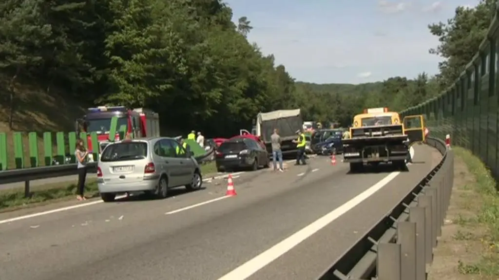 Tir staranował 6 samochodów