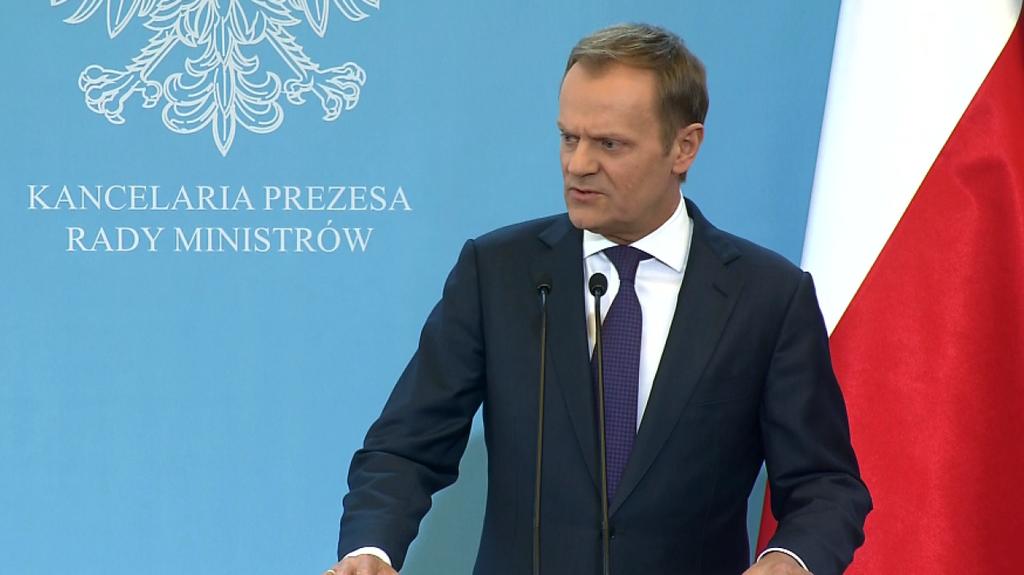 Tusk: Kiedy patrzyłem w oczy Gowina...