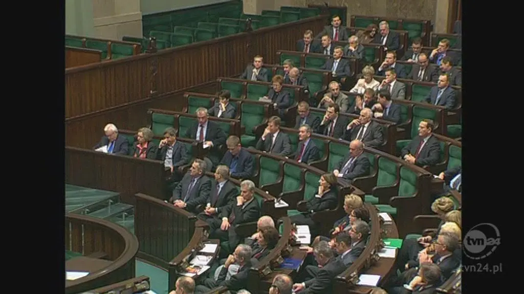 Tusk o przyczynach kryzysu (TVN24)