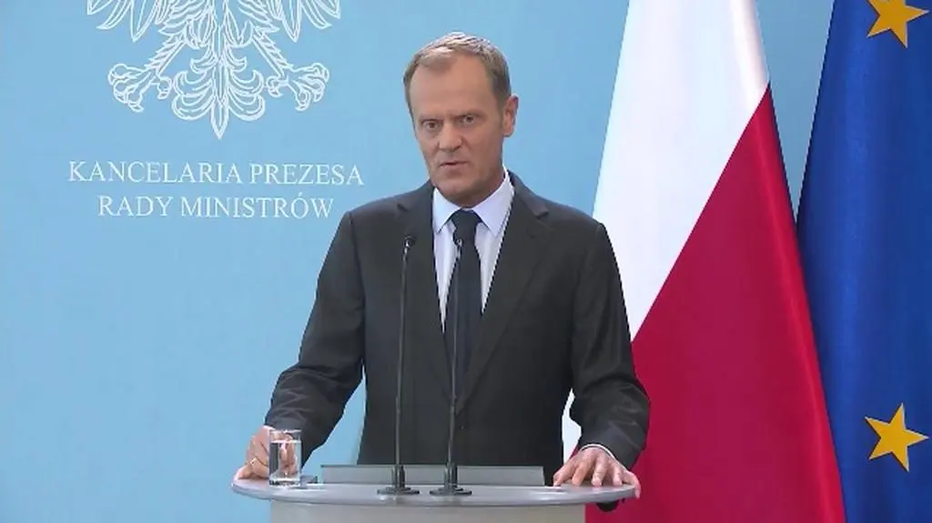 Tusk: oburzenie na sprawców tej zbrodni musi przekładać się też na tych, którzy ich wspierają