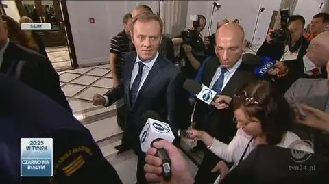 Tusk po konferencji (TVN24)