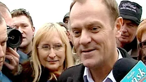 Tusk: Popłynę, zobaczę, czy prezydentowi udało się przekonać brata