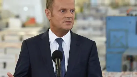 Tusk: w sierpniowe weekendy autostradą A1 za darmo