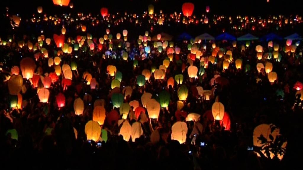 Tysiące lampionów poleciało do nieba