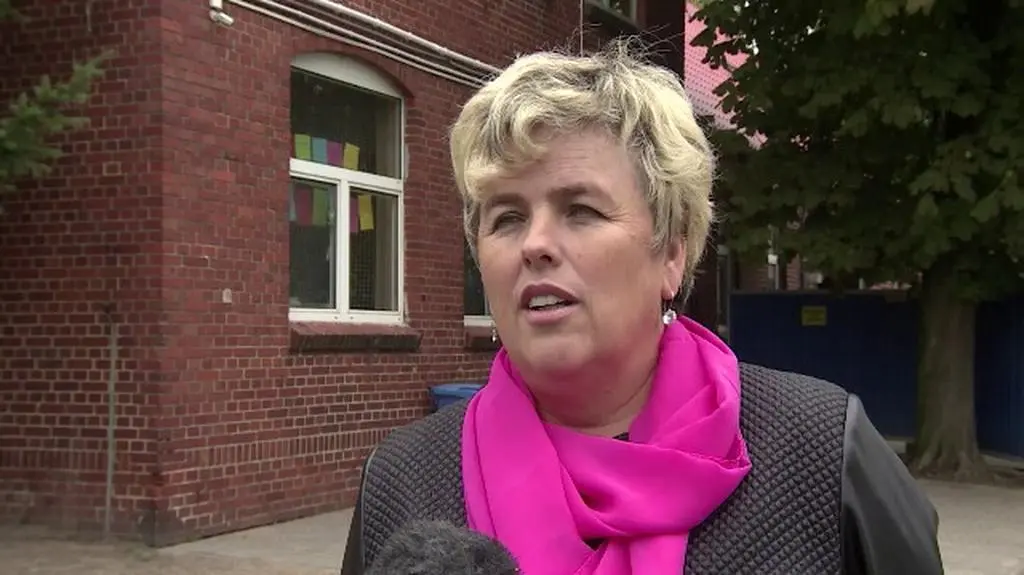 Uczniowie w kontenerach. Dyrektorka: "Dla naszej szkoły to bardzo wiele"