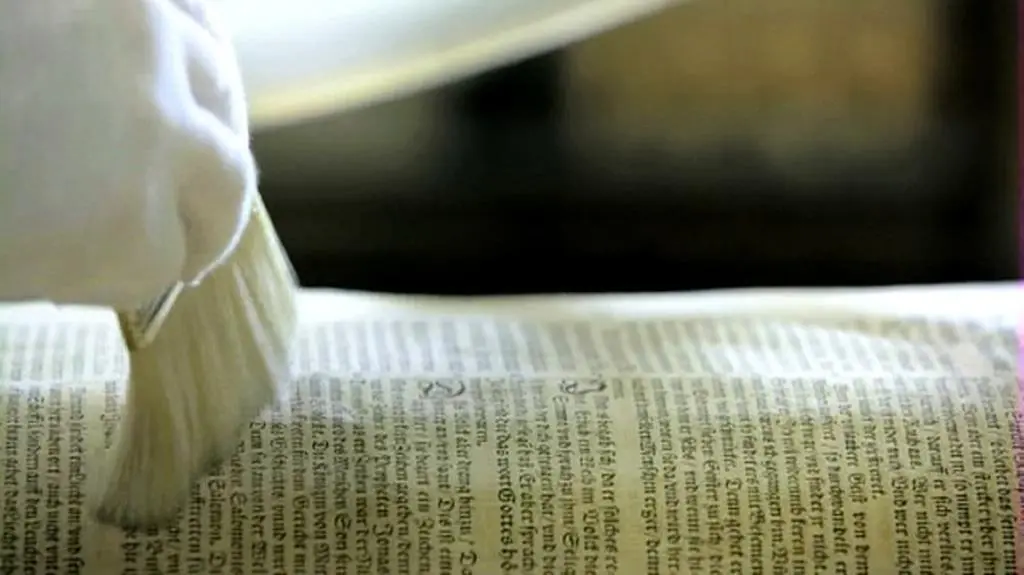 Uniwersytet Wrocławski pokazuje życie biblioteki starodruków