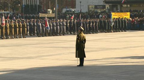 Uroczysta defilada na Placu Piłsudskiego