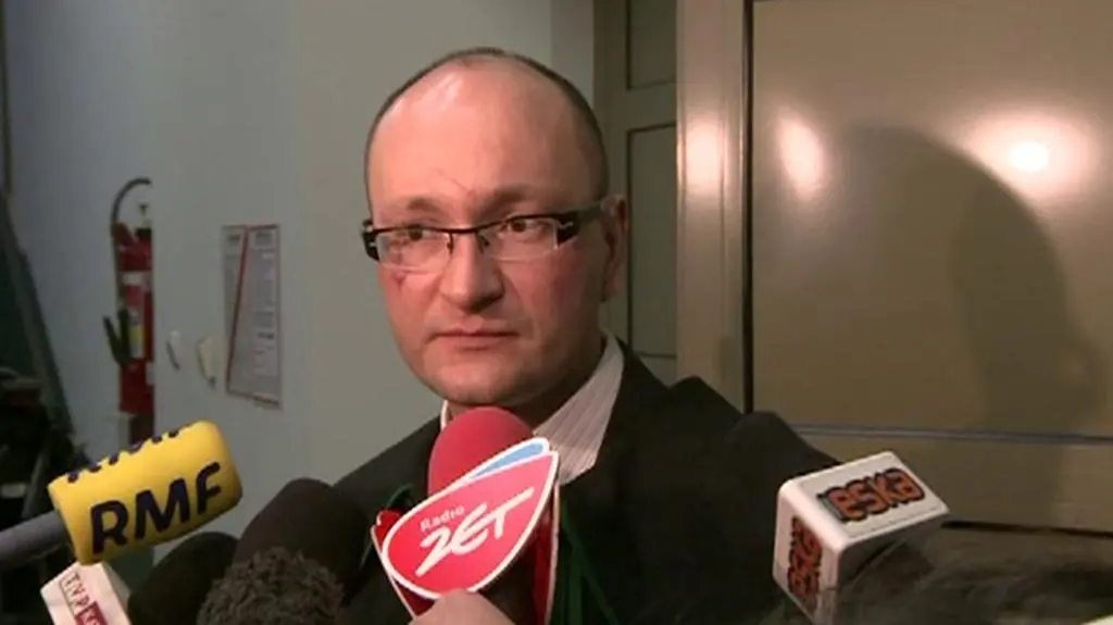 Uśmiech Katarzyny W. to "reakcja na stres"