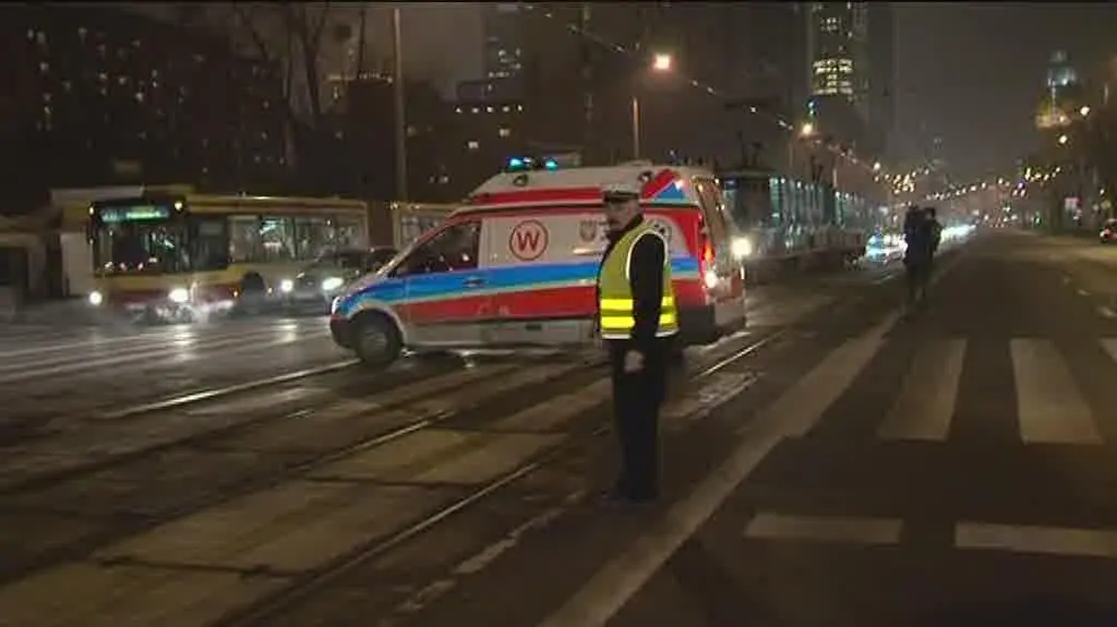 Usuwane są skutki wypadku (TVN Warszawa)