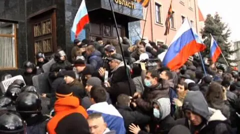 W Doniecku demonstranci domagają się referendum