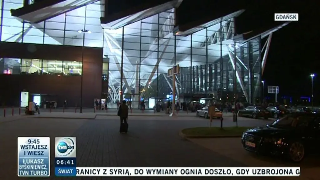 W Gdańsku już lądują. Odloty z opóźnieniem