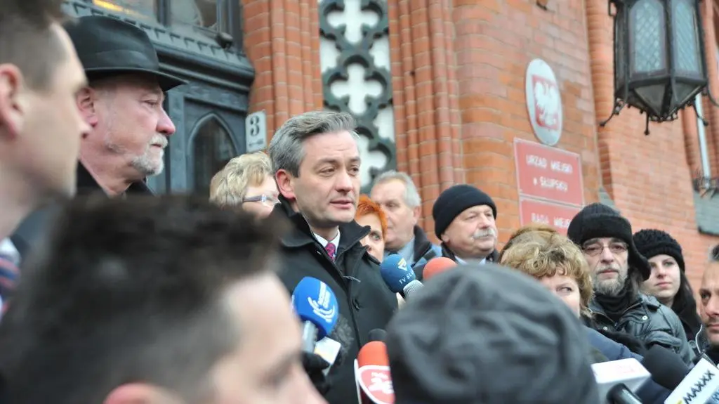 W Słupsku postawili na nowy rozdział. Triumf Biedronia