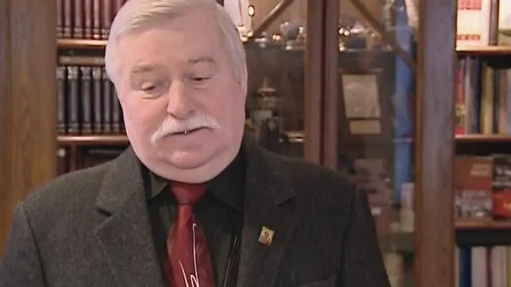 Wałęsa: Ludzie zarabiają jeszcze mniej