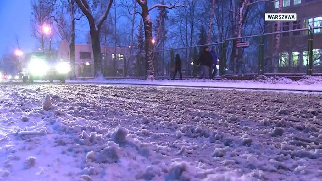 Warszawa: złe warunki do jazdy