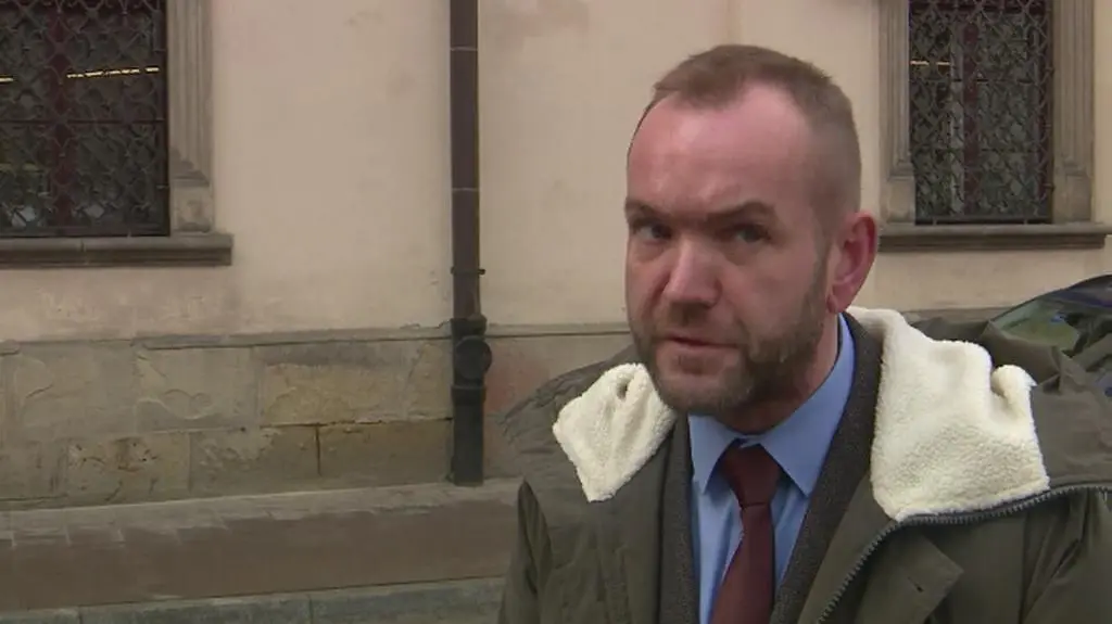 Wciąż nie udało się złapać łosia, który od kilku dni krąży po Krakowie