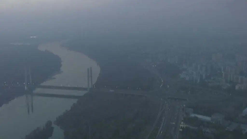 Widok z Błękitnego24 na Warszawę