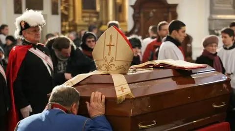 Wierni wspominają kard. Glempa 