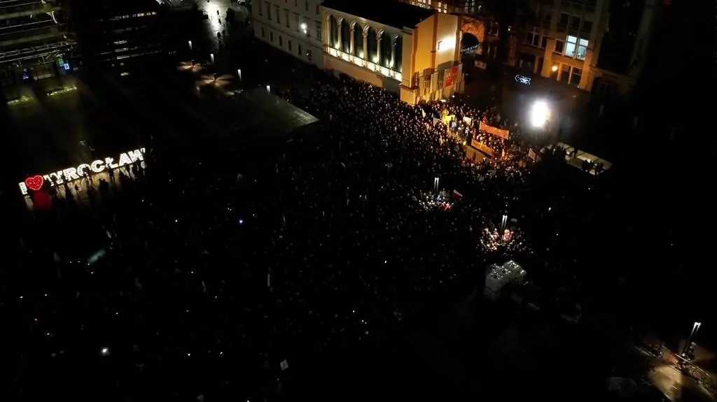 Władysław Frasyniuk o prostestach w obronie sądów