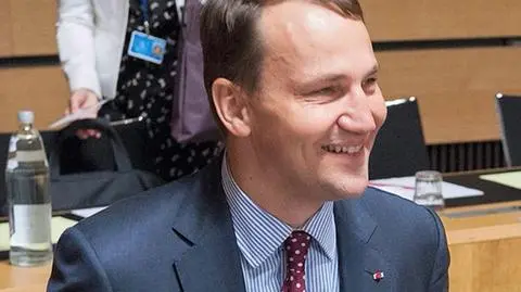 "Wprost" publikuje fragment nagrania rozmowy Sikorskiego z Rostowskim o Danucie Huebner i wzajemnym wsparciu