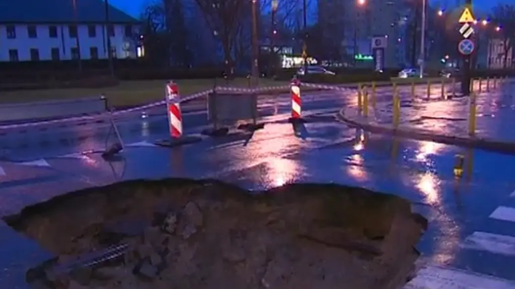 Zapadła się ulica w Gorzowie