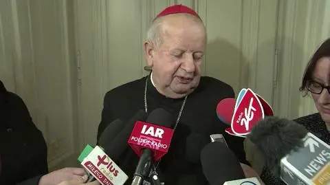 Zaprezentowano zegar i srebrną monetę dedykowaną Janowi Pawłowi II