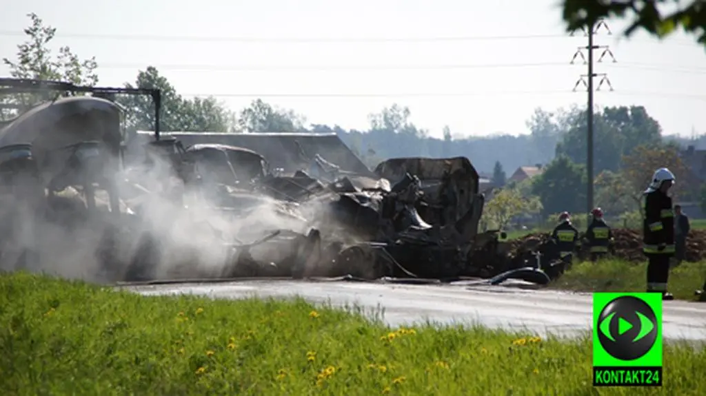 Zderzenie i pożar. Dwie ofiary