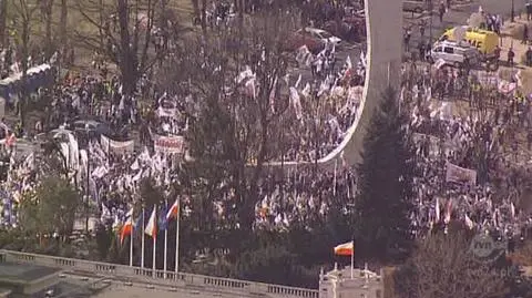 Zdjęcia manifestacji Solidarności z Błękitnego 24 (TVN24)