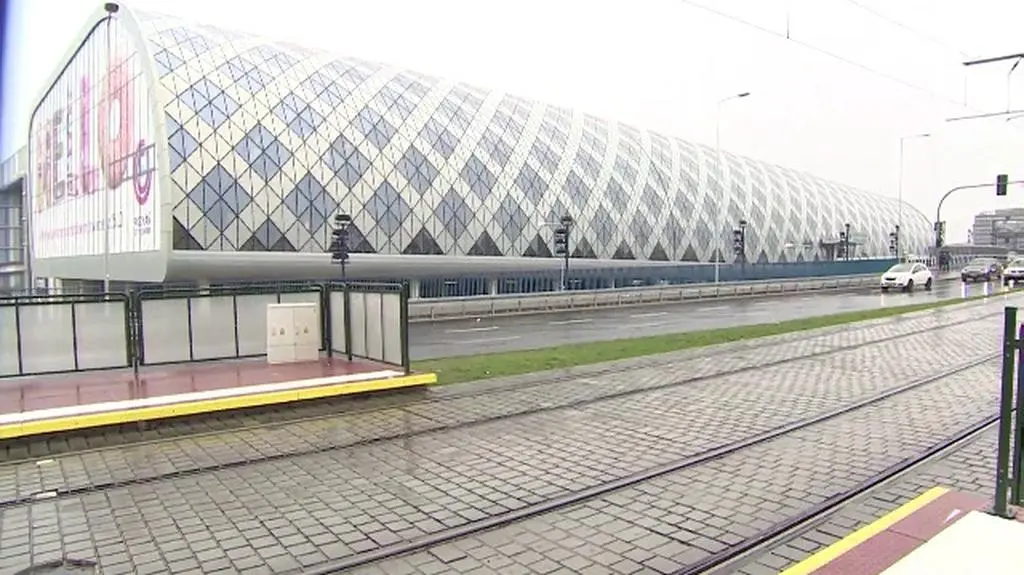 Zebra na przystanek przy dworcu?
