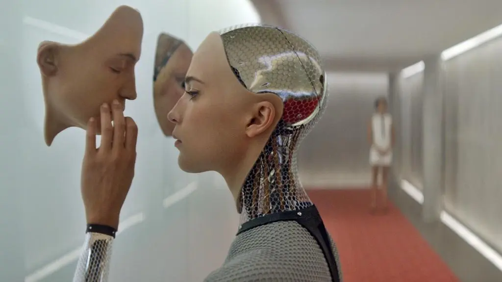 Zwiastun filmu "Ex_Machina"