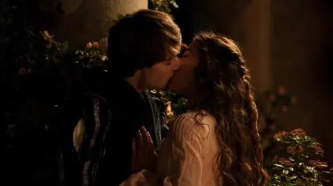 Zwiastun filmu "Romeo & Julliet"
